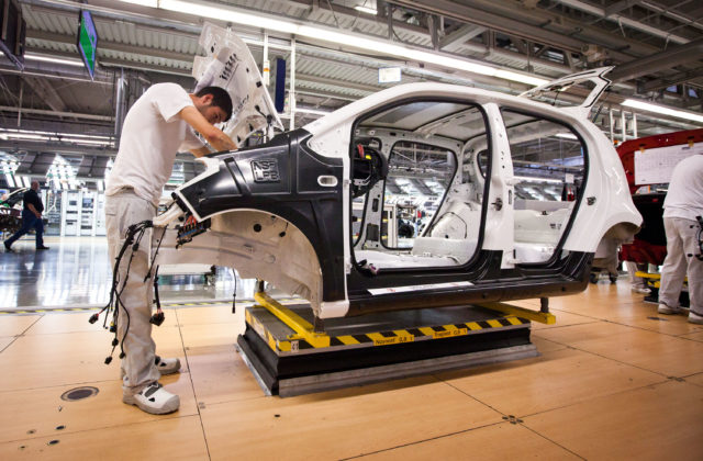 Investície Volkswagenu sú internou záležitosťou, podľa Sulíka nevie Slovensko do rozhodovania zasiahnuť