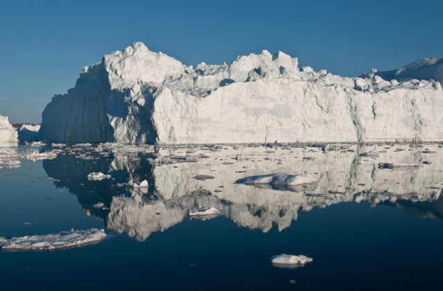 Vedci na základe satelitných záberov od roku 1994 vypočítali stratu 28 biliónov ton ľadu