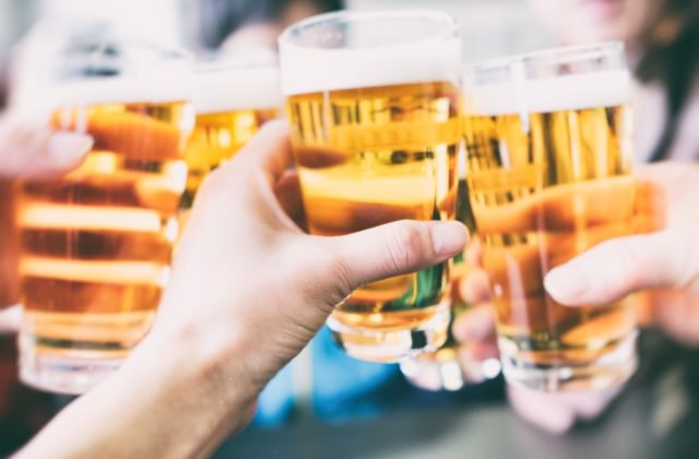 Na otvorenie terás čaká takmer 60 percent pohostinstiev, Slováci sa najviac tešia na čapované pivo
