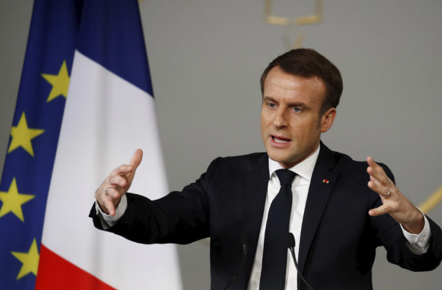 Macron volá po silnejšej európskej spolupráci, osud migrantov mu nie je ľahostajný