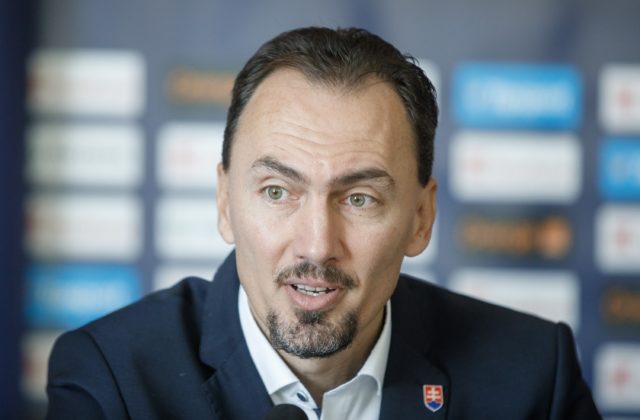 Súboj Šatan – Jurínyi o post šéfa slovenského hokeja sa odkladá, Kongres SZĽH nebol uznášaniaschopný