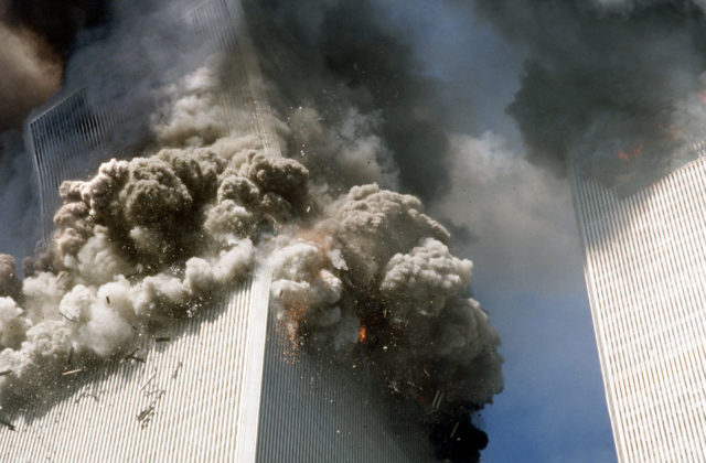 Američania si pripomínajú útoky z 11. septembra 2001, spomienkové podujatia poznačil koronavírus (foto)