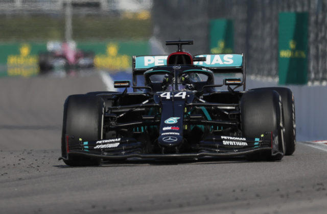 Spojenie Hamilton a Mercedes pokračuje, dohodli sa na predĺžení kontraktu