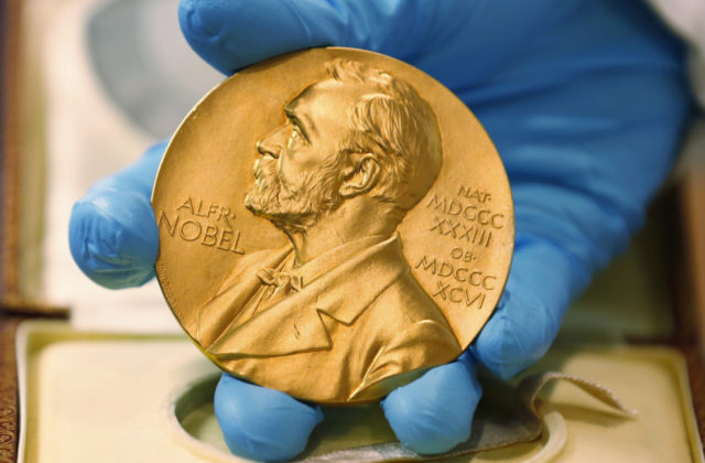 Nobelova cena za mier má 329 kandidátov, nominovanými sú aj Cichanovská či Navaľnyj