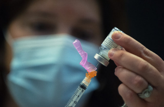 Banskobystrický kraj spustil vlastný systém registrácie náhradníkov na očkovanie proti COVID-19