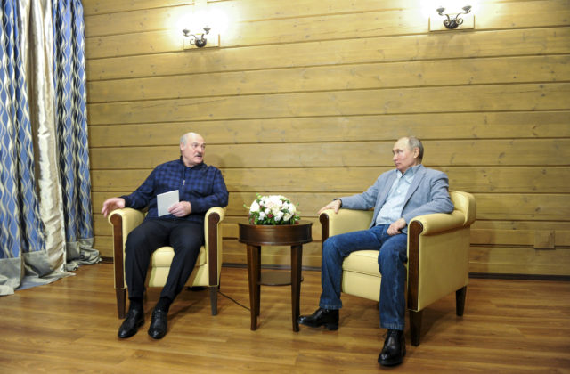 Putin sa stretol s Lukašenkom, Bielorusko chce údajne získať ďalšie pôžičky
