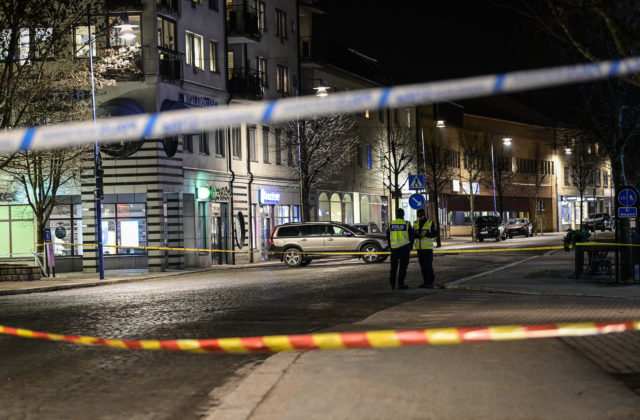 Policajti po útoku vo švédskom Vetlande skúmajú možné teroristické väzby