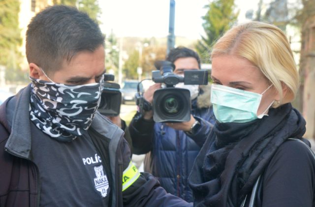 Obvinená Jankovská ostáva na slobode, sudca ju nevzal do väzby