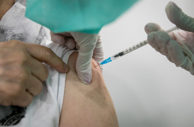 RTVS by mala vyvodiť dôsledky pre zavádzajúcu reportáž o úmrtí ženy po očkovaní, tvrdí Čekovský