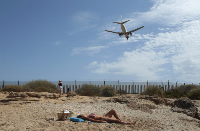 Nemci si húfne rezervujú letenky na Baleárske ostrovy, španielske úrady upozorňujú na obmedzenia