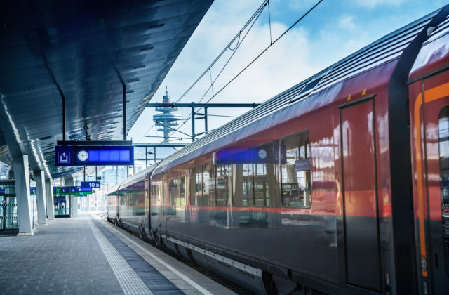 Výluka v Českej republike ovplyvní od apríla trasu aj časové polohy medzištátnych vlakov