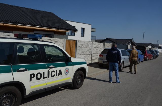Polícia v rámci akcie Albus rozložila organizovanú skupinu, ktorá zabezpečovala cudzincom nelegálne pobyty