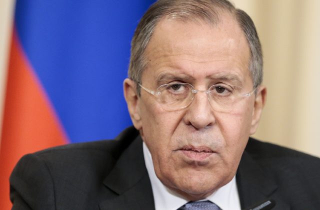 Rusko hovorí o hrozbe zo strany NATO, ktoré chce podľa Lavrova vtiahnuť Ukrajinu do aliancie