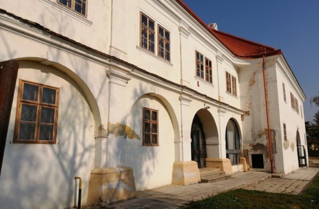 Trenčiansky kraj vyhlásil verejnú súťaž na renováciu Draškovičovho kaštieľa v Čachticiach