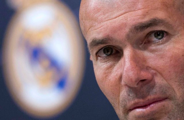 Zinedine Zidane sa rozlúčil s Realom pre nedostatok podpory, fanúšikom napísal otvorený list