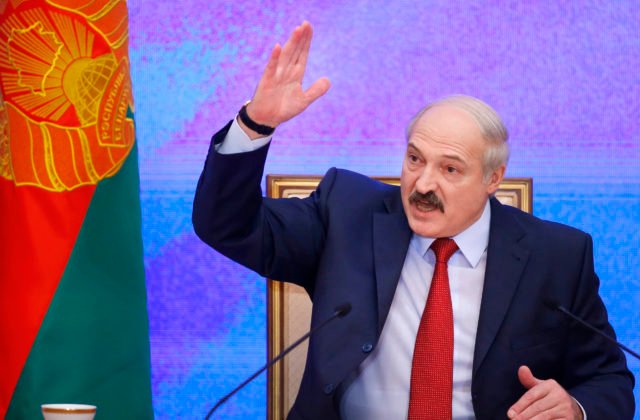 Lukašenko schytal tvrdú kritiku od Únie. Nebudeme s ním spolupracovať a je zúfalý človek, odkazuje eurokomisárka