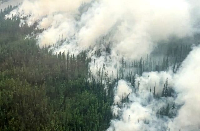 Riedko obývané oblasti ruského Ďalekého východu zasiahli lesné požiare, v ohrození je aj Sibír