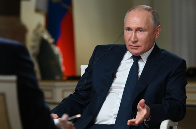 Putin trvá na garanciách, že sa NATO nerozšíri o Ukrajinu. Rusko sa cíti byť ohrozené