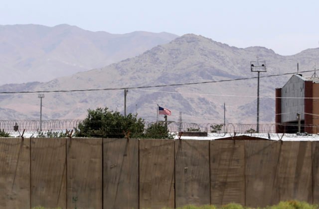 Američania odovzdali leteckú základňu Bagram v Afganistane, stiahli sa z nej po 20 rokoch