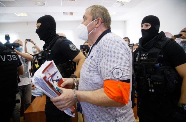 Bývalý špeciálny prokurátor Kováčik sa postavil pred súd a nemá záujem o dohodu o vine a treste (foto)