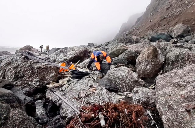 Záchranári našli telá všetkých obetí havárie lietadla na Kamčatke, rodiny obetí dostanú miliónové odškodné