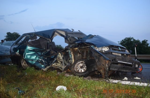 Vodič Felicie dostal šmyk a zrazil sa s Volvom, tragickú nehodu neprežil spolujazdec (foto)
