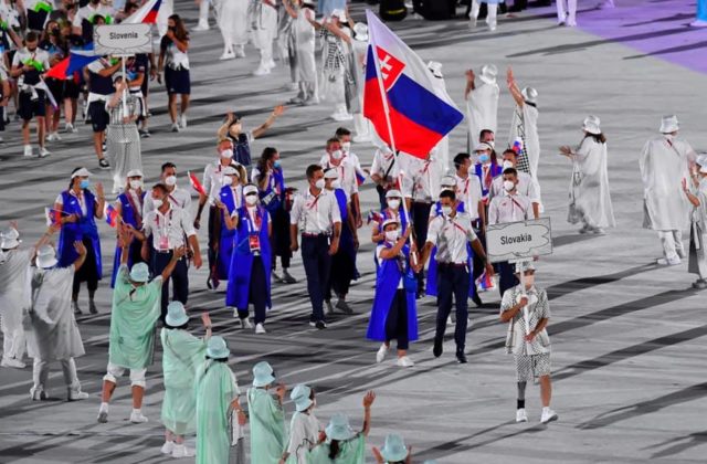 Slávnostné otvorenie olympijských hier sa nevyhlo kritike médií, Štefečeková s Beňušom si ho užili