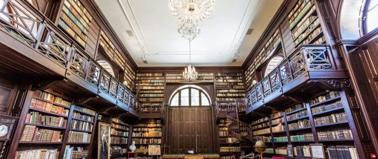 Najväčšia knižnica na Slovensku odkrýva aj príbeh lásky rodáčky z Oponíc a kráľa