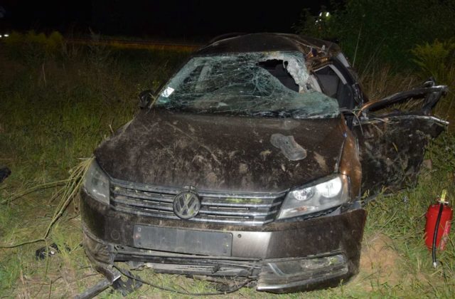 Tragická dopravná nehoda otriasla okresom Vranov nad Topľou, vodič zomrel po náraze do stromu