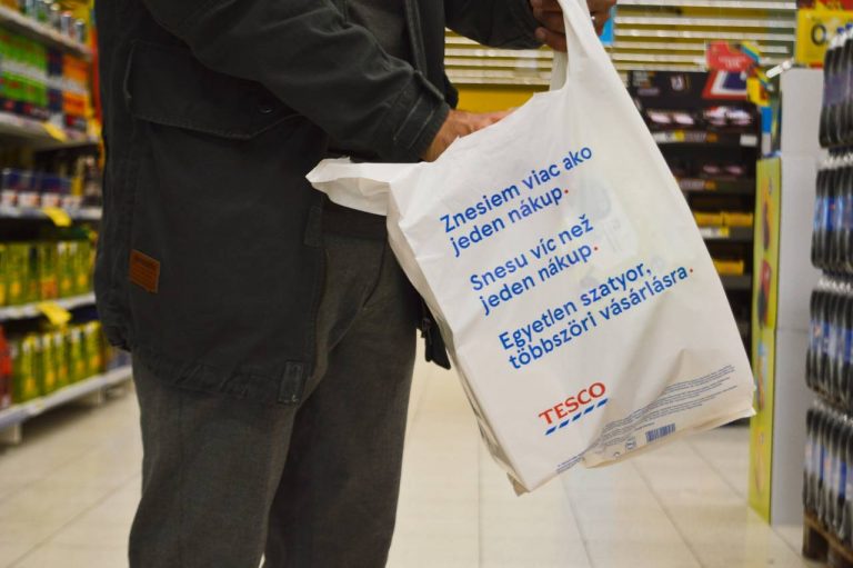 Nové nákupné tašky sú vyrobené z odpadu a zákazníkom poslúžia dlhšie