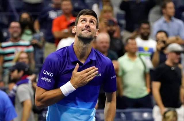 Djokoviča delia dve víťazstvá od kalendárneho Grand Slamu, v semifinále na US Open ho vyzve Zverev (video)