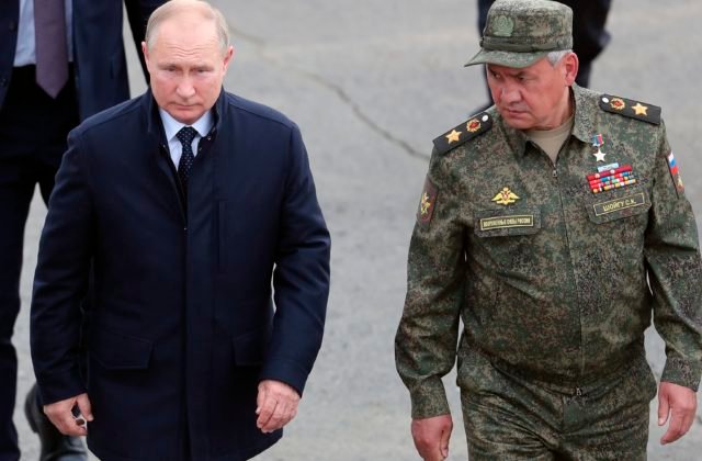 Spoločné vojenské cvičenia Ruska s Bieloruskom vyvolávajú obavy, na inšpekciu prišiel aj Putin