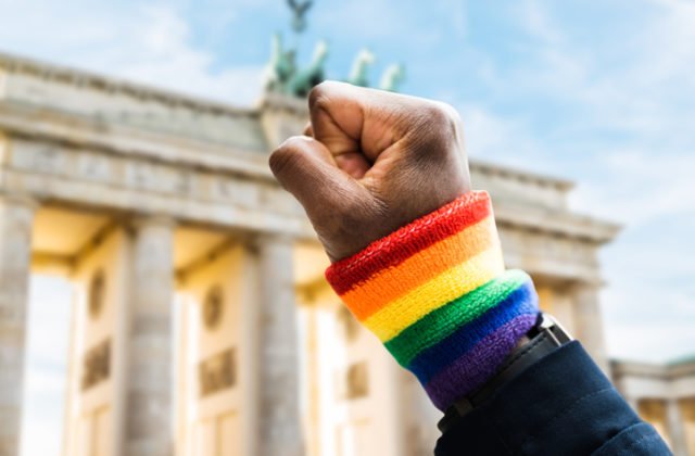 V Nemecku odškodnili desiatky ľudí, ktorých stíhali pre ich homosexualitu