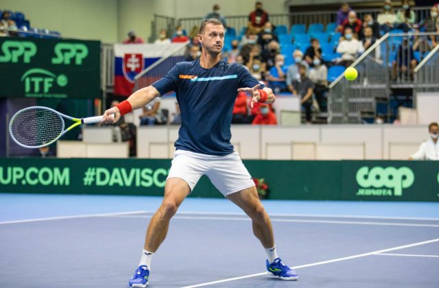 Filip Polášek sa drží vo svetovej desiatke deblistov, tenisu naďalej kraľujú Djokovič a Bartyová