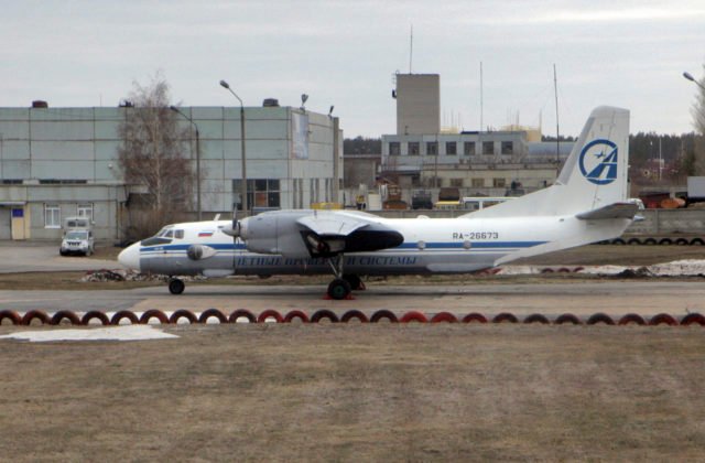 Našli čierne skrinky z lietadla An-26, ktoré sa zrútilo v ťažko prístupnej ruskej tajge