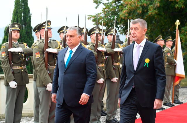 Na stretnutí Babiša a Orbána padali aj pochvaly za postoj Maďarska v čase migračnej krízy