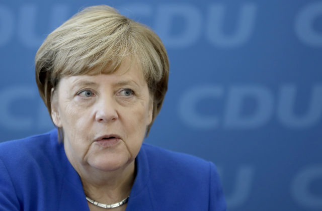 Merkelovej strana si vyberá nového lídra, v hlasovaní rozhodne zhruba 400-tisíc členov