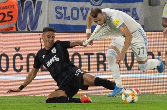 Nové opatrenia proti koronavírusu sa dotknú aj zápasu Slovana s PAOK Solún, divákov bude minimum