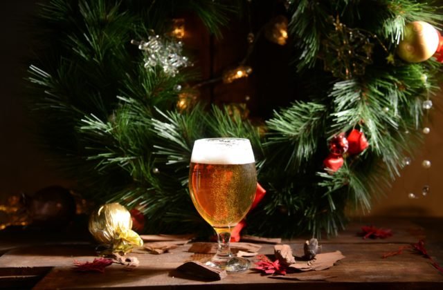 Slováci cez Vianoce uprednostňujú svetlé pivo, najviac im chutí po večeri. Ukázal prieskum HEINEKEN Slovensko