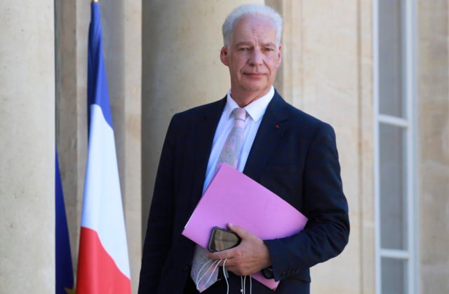 Francúzsky minister Griset podal demisiu po tom, čo nepriznal svoj skutočný majetok a príjmy