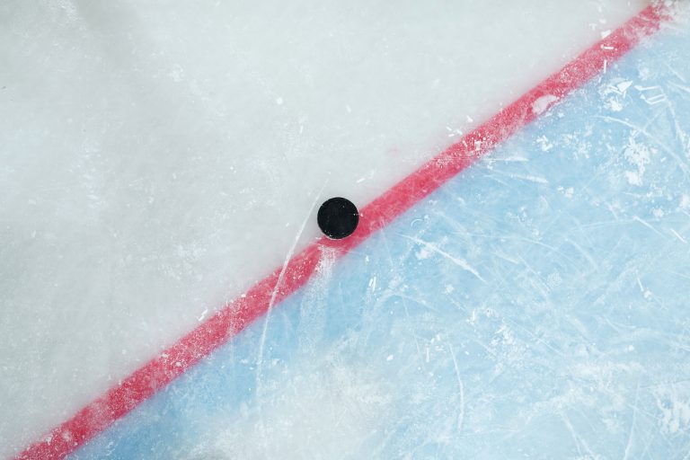 Medzinárodná hokejová federácia pre omikron zrušila viaceré svetové šampionáty
