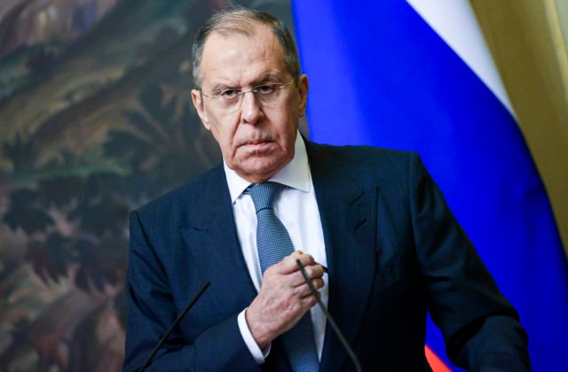 Ruská operácia na Ukrajine je podľa Lavrova v novej fáze, cieľom je úplne oslobodiť Doneckú a Luhanskú republiku