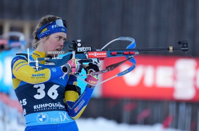 Öbergová je víťazkou rýchlostných pretekov v Rupholdingu, P. Fialková na stojke minula až štyri terče
