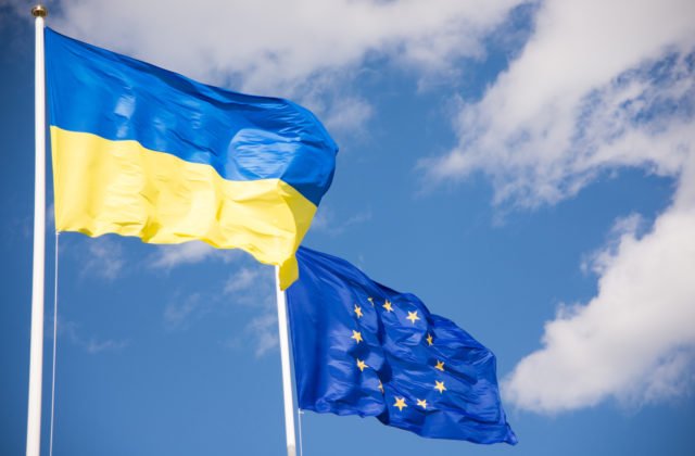 Ministri financií EÚ podporili poskytnutie pomoci Ukrajine vo výške päť miliárd eur, pomôže aj Slovensko