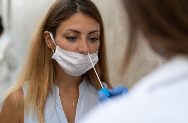 PCR testy v sobotu odhalili 59 pozitívnych prípadov, Slovensku pribudli dve úmrtia