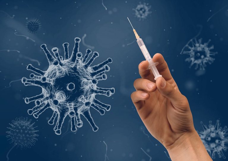 Riaditeľ spoločnosti Pfizer: Vakcína proti omikronu bude pripravená v marci