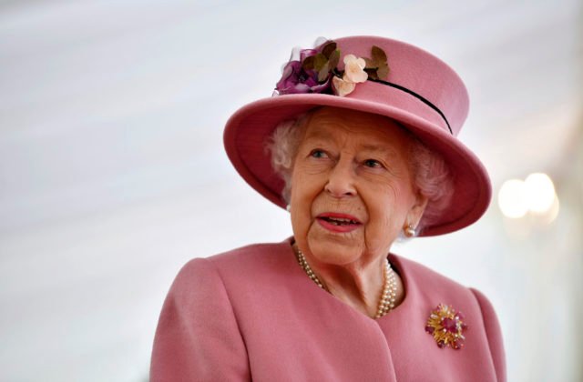 Britská kráľovná Alžbeta II. oslavuje platinové jubileum, Spojenému kráľovstvu panuje 70 rokov