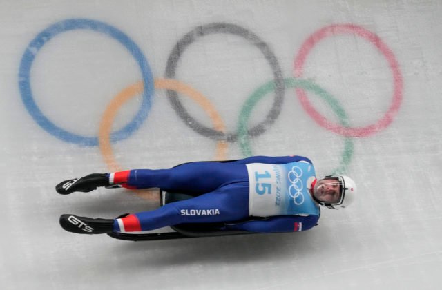 Jozef Ninis sa na olympiáde v Pekingu nedostal do finále súťaže sánkarov, nepostúpil ani Marián Skupek