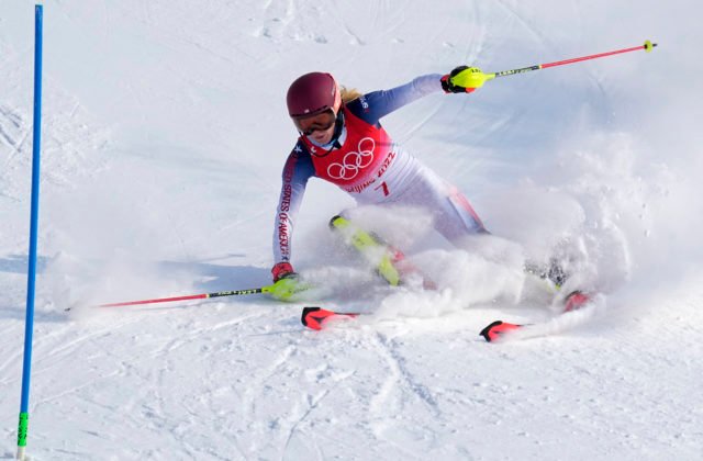 Slovenských lyžiarov čakajú na ZOH v Pekingu tímové preteky, v úvode môžu vyradiť Shiffrinovú
