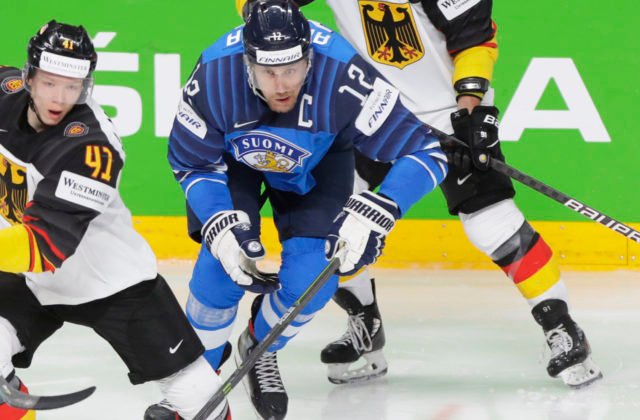 Za Fínsko proti Slovensku na olympiáde nastúpi aj robustný Anttila, v izolácii však stále majú brankára